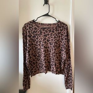 Abercrombie & Fitch Cropped Leopard Boyfriend Tee